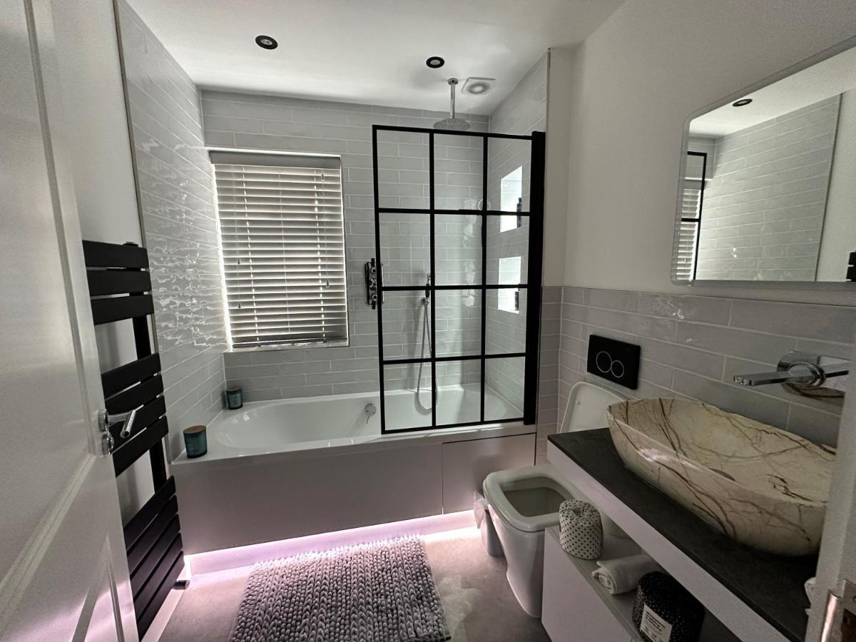 A Luxury 2 Bedroom Apartment Barnet Exterior foto